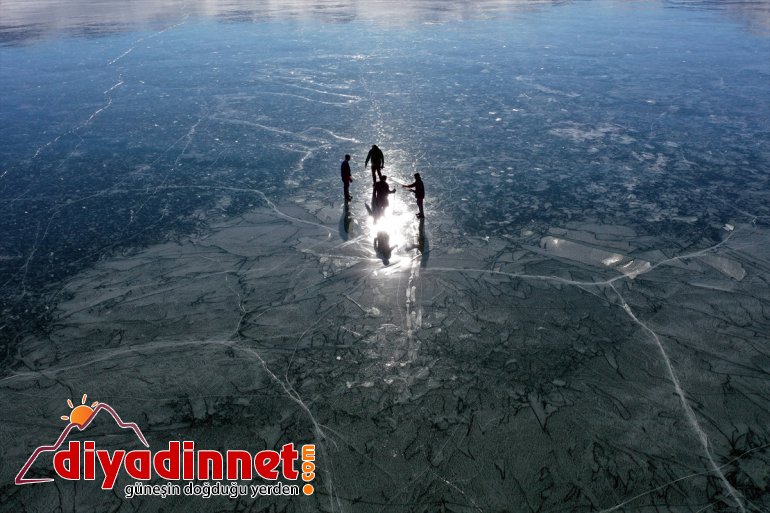 Gölü IĞDIR Balık Yüzeyi buz - ziyaretçilerini cezbediyor tutan 16