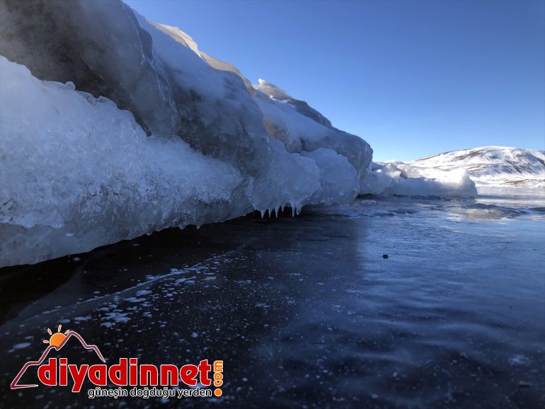 buz cezbediyor IĞDIR Gölü Yüzeyi ziyaretçilerini - tutan Balık 26