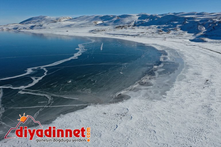 Balık Gölü ziyaretçilerini IĞDIR - buz Yüzeyi tutan cezbediyor 5