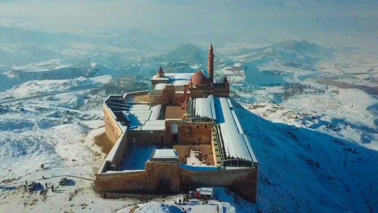 İshak Paşa Sarayı 1