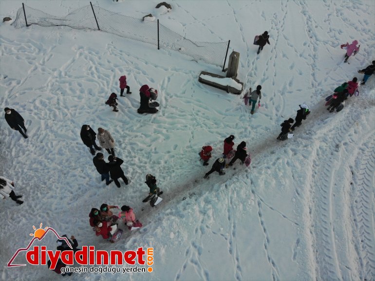 kışlık dağıttı  çocuklarına İstanbul