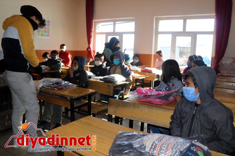 çocuklarına Hayır köy malzemesi üyeleri Kapısı Ağrı