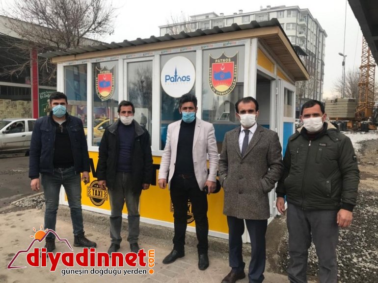 Patnos Şoförler Odası Başkanlığı , taksicilerin çalışma koşullarını iyileştirmek için ilçede olmayan taksi duraklarını yaptı.