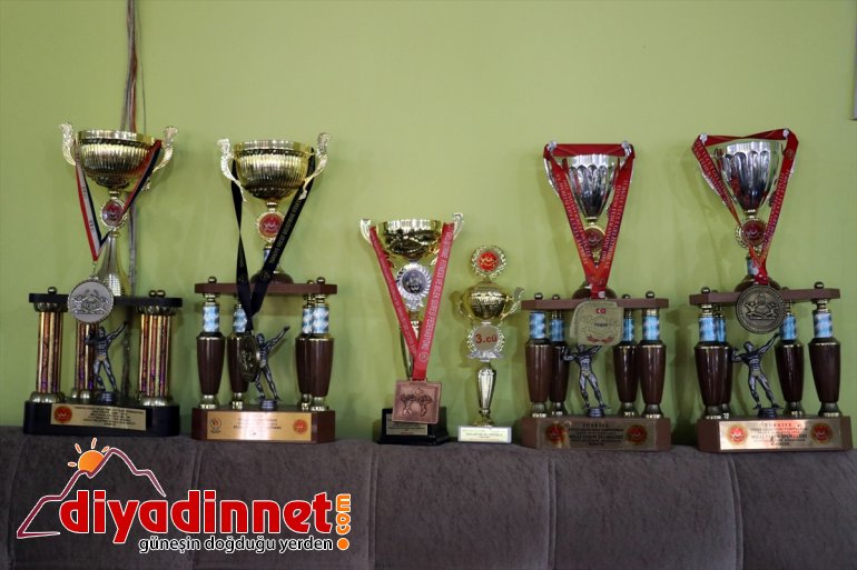 engelli Çeçen, Ömer hayalini gibi yetiştirmenin şampiyonlar geliştirme sporcusu Vücut kendisi kuruyor 6