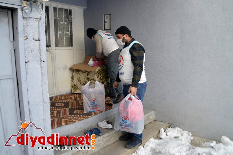 Yetimler Vakfı ndan Ağrı daki yetimlere kışlık giyim yardımı yapıldı4