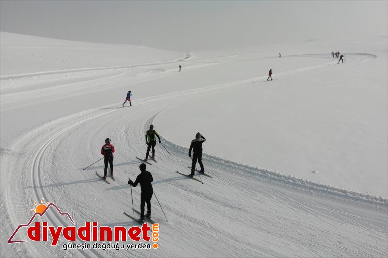 Ağrılı hazırlanıyor koşucular, dağlarda - şampiyonalara kayaklı karlı AĞRI 9