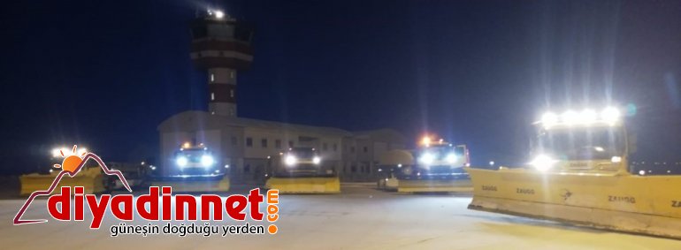 Ağrı Ahmed i Hani Havalimanı nda soğuk hava ve buzla mücadele sürüyor3
