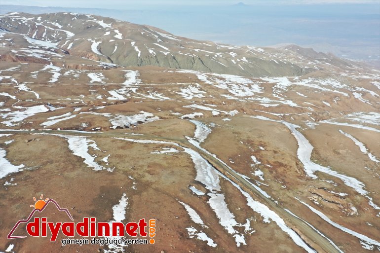 Dağı kar erimeye şubatta ve Aras Dağları