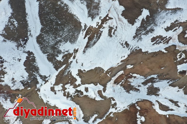 erimeye başladı kar ve Ağrı Aras şubatta Dağı Dağları