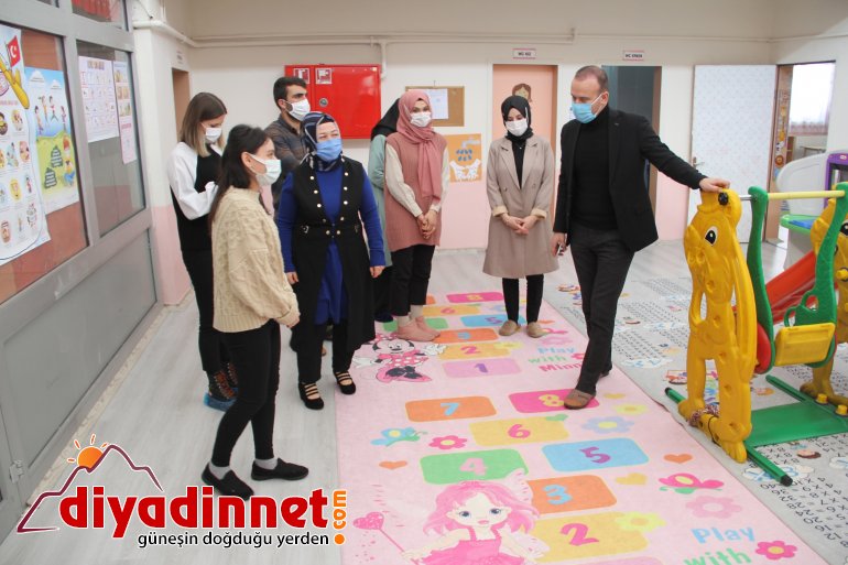 Ağrı Milli Eğitim Müdürü Tekin köy okullarını ziyaret etti3
