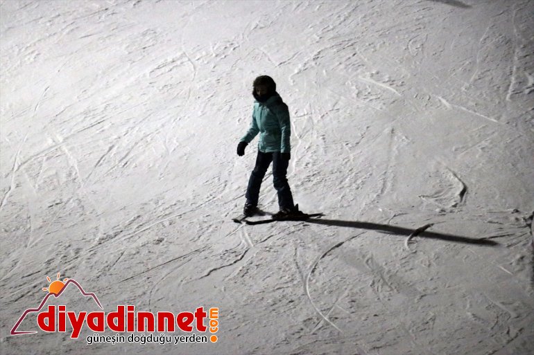 aydınlatılan Pistleri geceleri - AĞRI sunuyor kayak de Kayak Küpkıran Merkezi keyfi 3