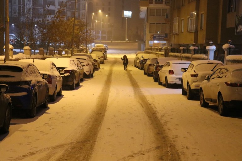 Ağrıda kar yağışı etkili oluyor2