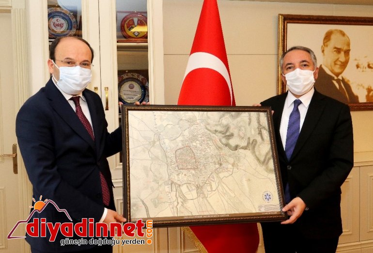 AİÇÜ Rektörü Prof. Dr. Karabulut, ETÜ heyetini misafir etti