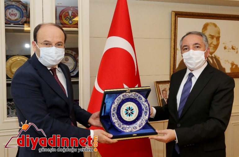 AİÇÜ Rektörü Prof Dr Karabulut ETÜ heyetini misafir etti2