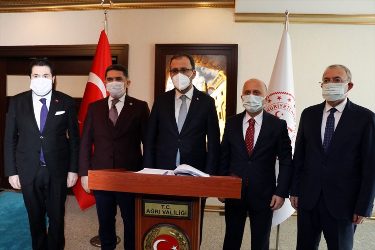 Gençlik ve Spor Bakanı Kasapoğlu Ağrı da2