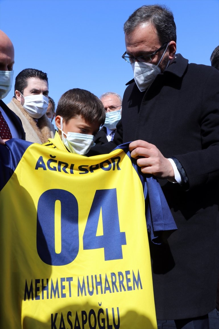 Gençlik ve Spor Bakanı Kasapoğlu Ağrı da4