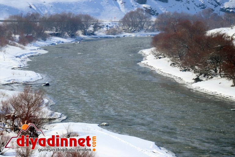 buzlar Murat sundu akan şölen Nehri