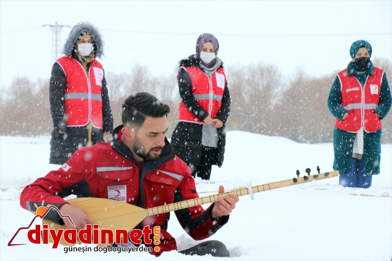 hayvanları gönüllüleri, dağlık bölgelere Türk için yaban yem Kızılay bıraktı 11
