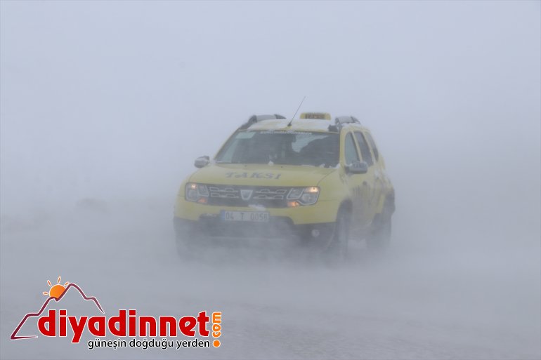 kara tipi Ağrı-İran yoğun ulaşıma nedeniyle kapatıldı yolu 25
