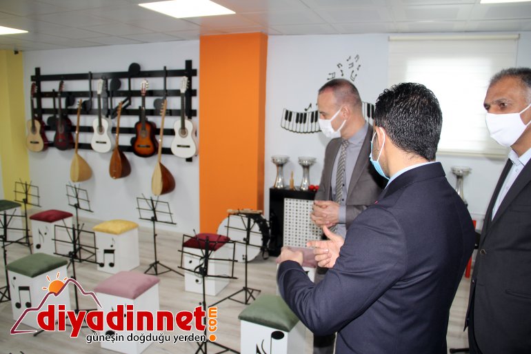 Ağrı Mehmet Şerafettin Yaltkaya İlkokulu dil sokağı açılışı3