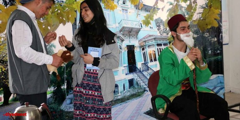 Bitlis Belediyesi köyde yaşayan çocukları tiyatroyla buluşturuyor