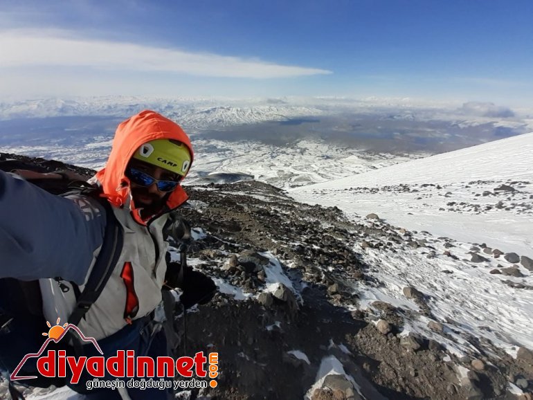 Dağcı Göktürk Şahin in Ağrı Dağı na zorlu tırmanışı2