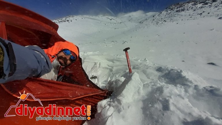 Dağcı Göktürk Şahin in Ağrı Dağı na zorlu tırmanışı4