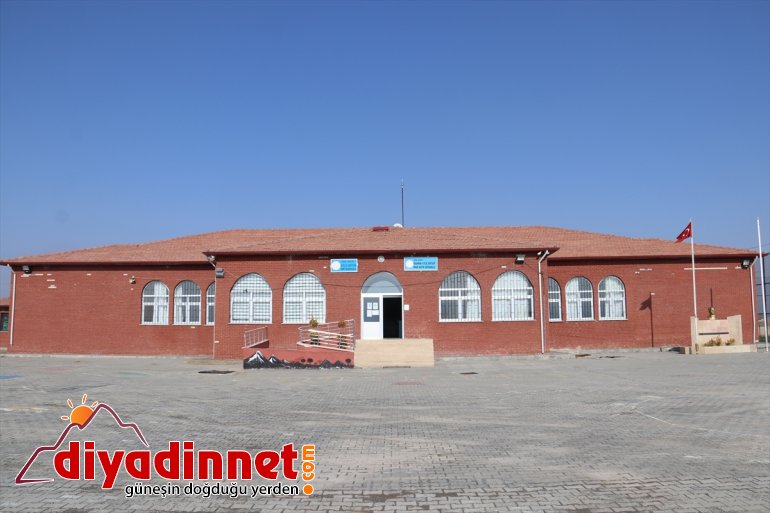 yeniden koleji okulu Fedakar öğretmenlerin düzenledikleri aratmıyor uzaktan köy eğitim sürecinde 3