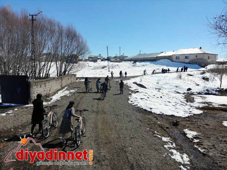 Ağrılı Gençlik sevindirdi gönderdiği ve Kasapoğlu, Bakanı öğrencileri bisikletlerle Spor 6