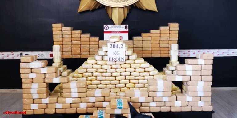 HAKKARİ - Bir kamyonda 204 kilogram eroin ele geçirildi1