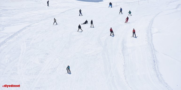 Hakkari'deki kayak merkezi üç ayda 50 bin kayakseveri ağırladı