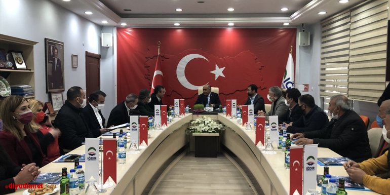 CHP Grup Başkanvekili Özel, partisinin Iğdır İl Başkanlığını ziyaret etti