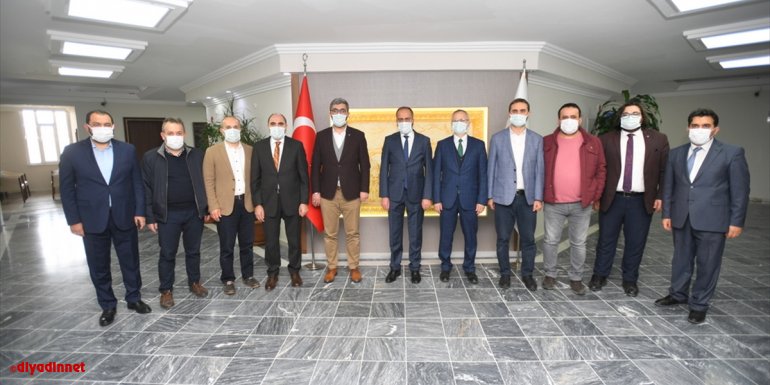 İlim Yayma Vakfı'ndan Rektör Şevli'ye ziyaret