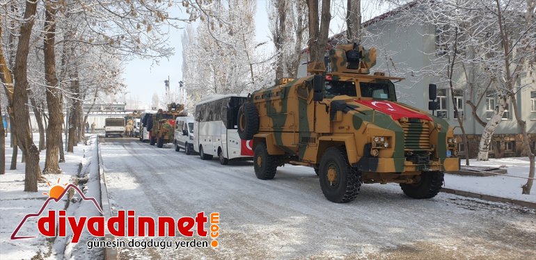 Kahraman komandolar Türk bayrakları ve dualarla Ağrı dan Suriye ye uğurlandı2