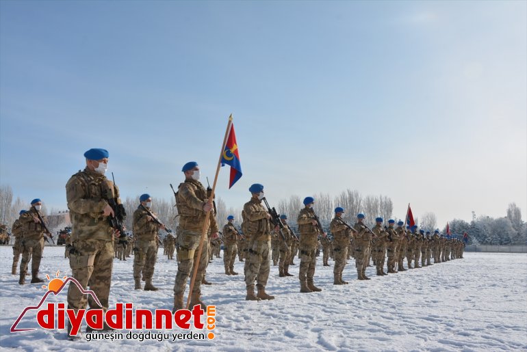Kahraman komandolar Türk bayrakları ve dualarla Ağrı dan Suriye ye uğurlandı6