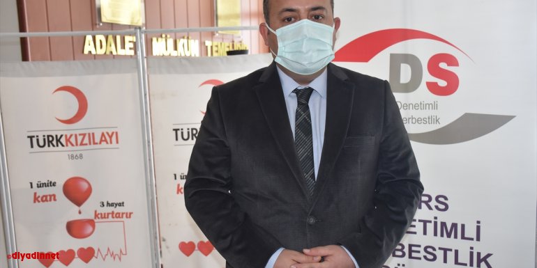 Kars'ta adliye çalışanları 'Kan veren can verir' sloganıyla kan bağışında bulundu