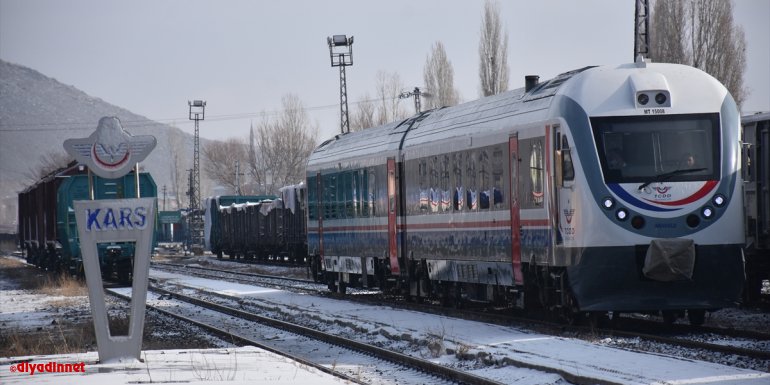 Kars'ta Kovid-19 nedeniyle ara verilen bölgesel tren seferleri yeniden başladı