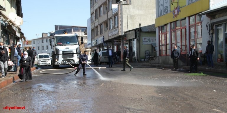 Malazgirt'te cadde ve sokaklarda bahar temizliği yapıldı
