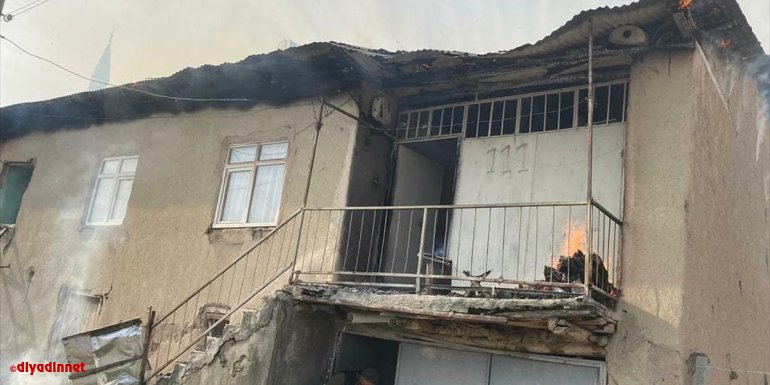 Tunceli'de evde çıkan yangın hasara neden oldu
