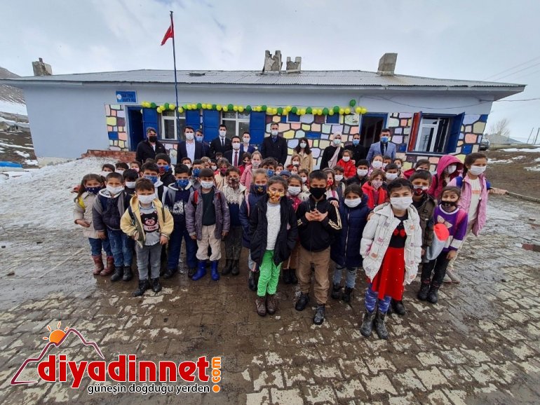 Türk Hava Yolları çalışanı başlattığı yardım kampanyasıyla 9 köy okuluna kütüphane ve 1 anaokulu kazandırdı1