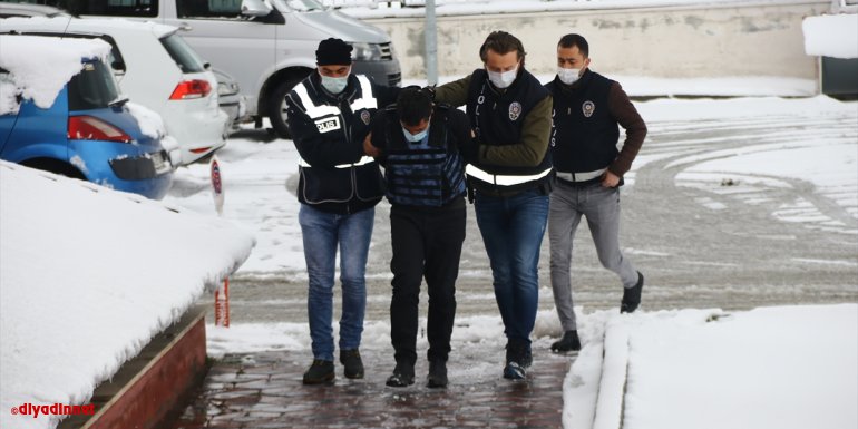 Van'da tartıştığı eşini av tüfeğiyle öldüren kişi tutuklandı
