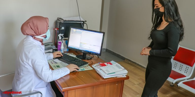 VAN - Kovid-19 salgını sürecinde cilt hastalıklarına karşı uyarı1