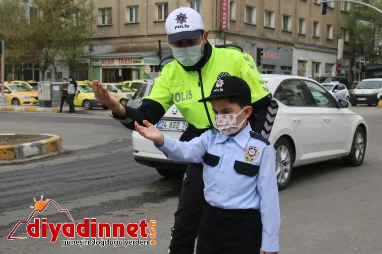 Ağrı Emniyet Müdürü Özen den öğrencilere sürpriz5