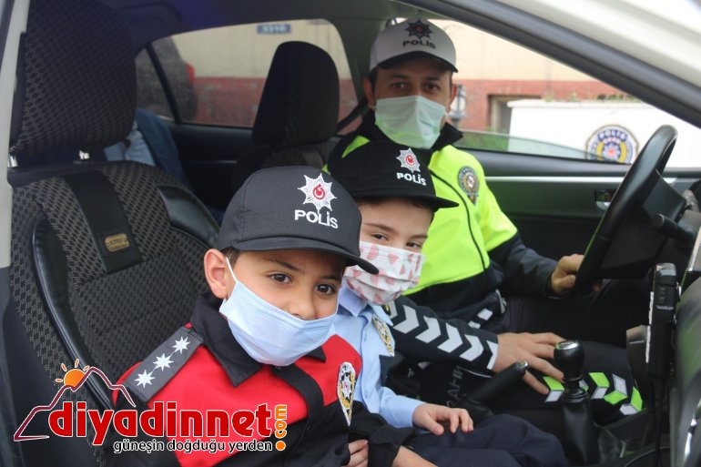 Ağrı Emniyet Müdürü Özen den öğrencilere sürpriz6