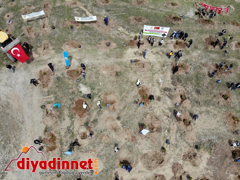 - dikti fidan meslektaşlarının şehit anısına Polisler AĞRI 3