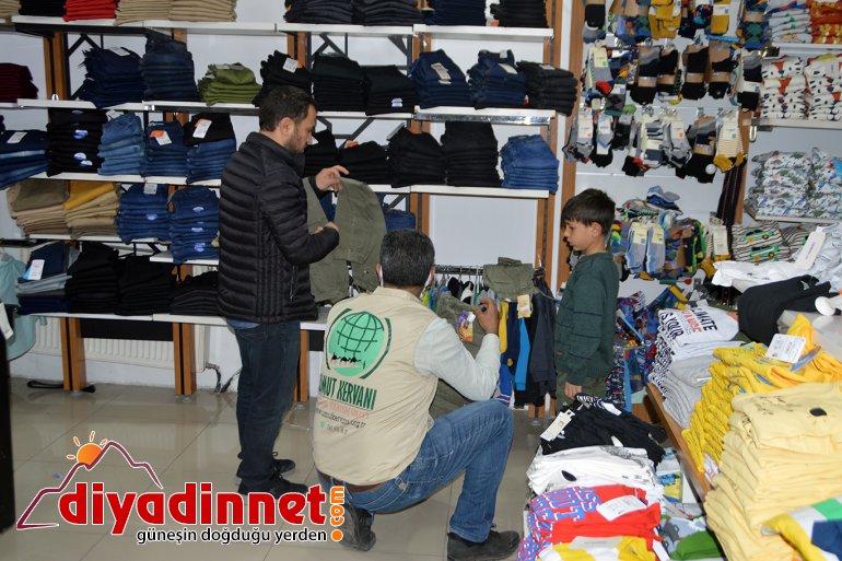 Ağrı Umut Kervanı ndan yüzlerce ailenin yüzünü güldürdü2