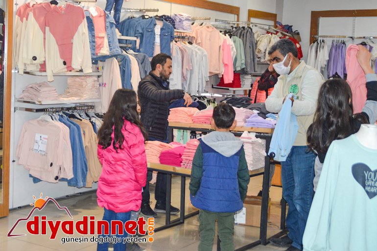 Ağrı Umut Kervanı ndan yüzlerce ailenin yüzünü güldürdü3