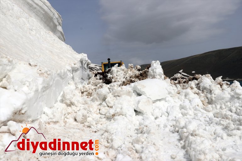 ile açıldı kapalı ulaşıma yolları çevre Gölü aydır Ağrı
