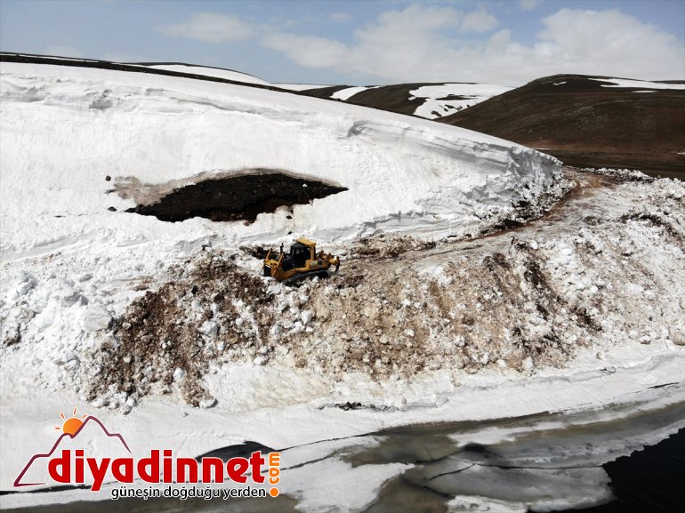 olan kapalı aydır yolları açıldı köy çevre ile Ağrı