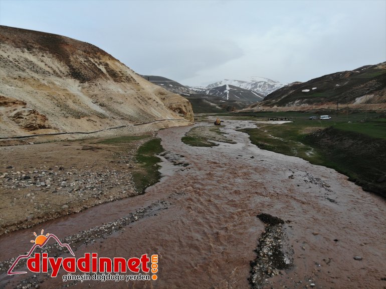 oyun arkadaşlarıyla 5 Murat çocuk kayboldu oynarken düşen Nehri